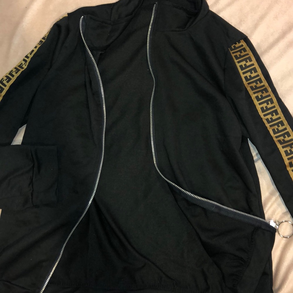 Thin jacket